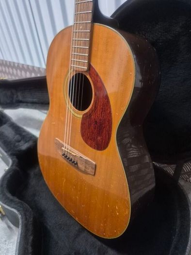 Yamaha FG 75 Acoustic Guitar