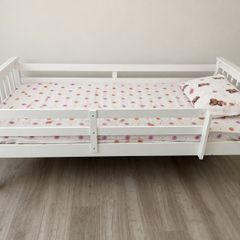 Wooden frame single bed plus mattress