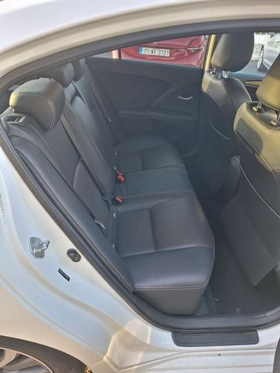 Toyota Avensis 2016