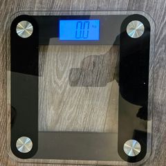 Digital weighing scales