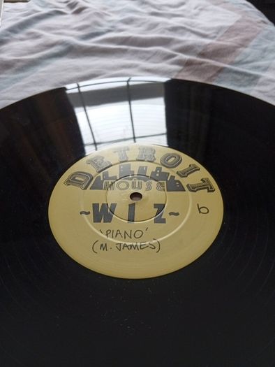 WIZ 12" single Vinyl  Gizzadab/Piano