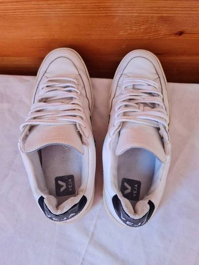 Veja v12 green logo size 5 eu 38 white leather in good condition