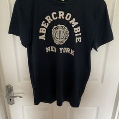 mens T-shirt Abercrombie and fitch