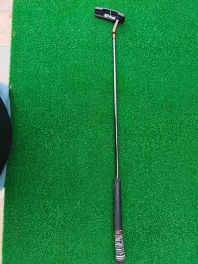 Putter: Ping Heppler Anser 2