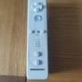 Wii budget controller creamy or black Image 4