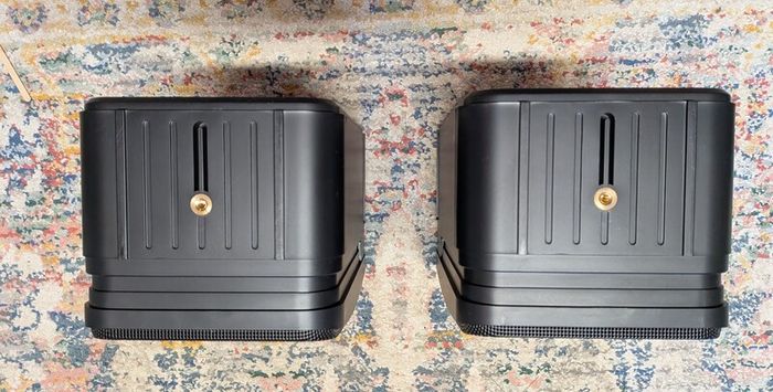 Behringer Monitor Speakers 1C