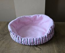 Guinea pig bed - pink stripes