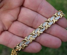 gold tone bracelet