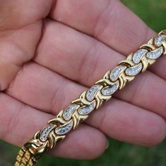 gold tone bracelet