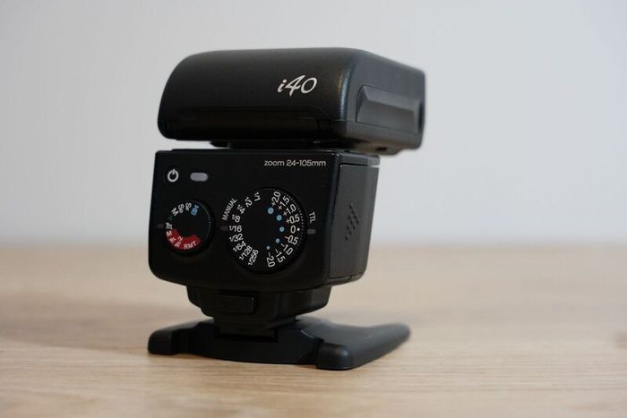 Nissin i40 Speedlight flash for Sony