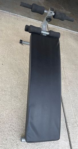 Delta-Sport Weight Training Bench.