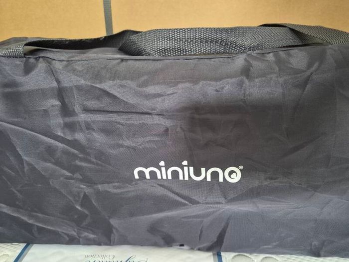 miniuno travel cot