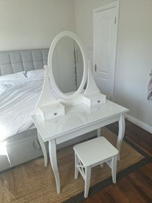 vanity make up table - ikea
