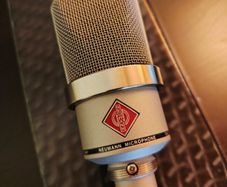 Neumann TLM 102