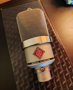 Neumann TLM 102
