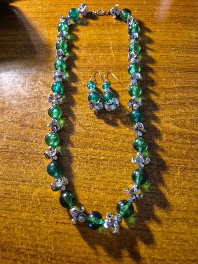 St Patrick's Day Style Necklace and and Earrings Set