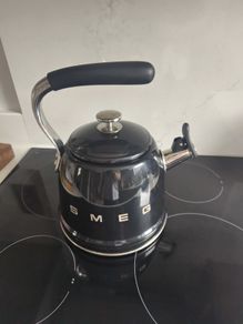 Smeg stovetop kettle