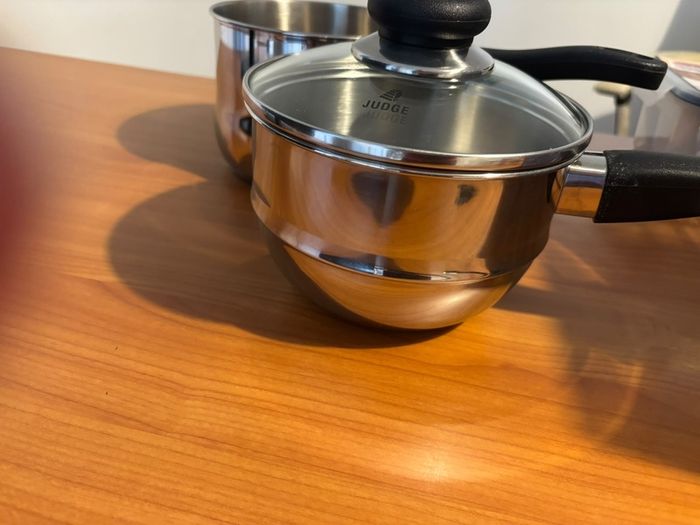 Judge pots
