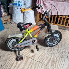 Bicycles & scooters/ gliders