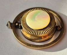 Locket Pendant - Mother of Pearl Insert