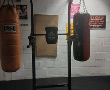 Power Tower / pull ups / sit ups