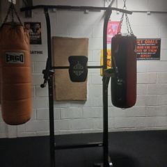 Power Tower / pull ups / sit ups