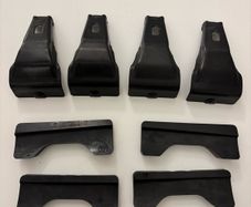 Thule Fit Kit (145019): rubber pads and brackets for a Renault Captur (First Gen, Years 2013 to 2019).