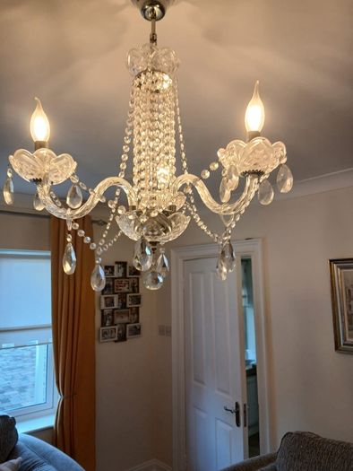 Ceiling light in good condition