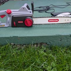 Oregon Electric Chainsaw (excellent condition)