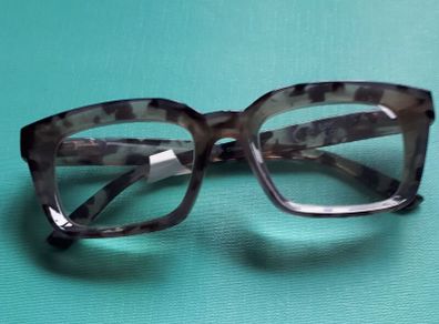 reading glasses +3