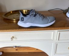 golf shoes