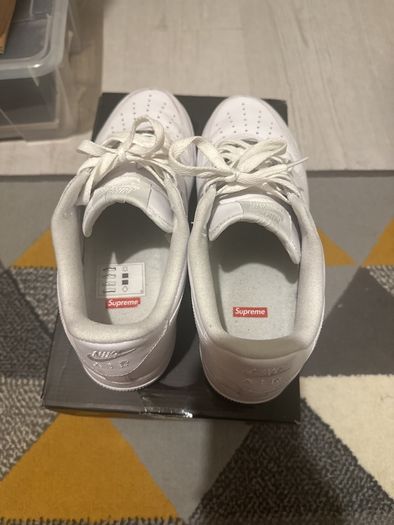 Nike Air Force 1 x Supreme uk 7.5 like new