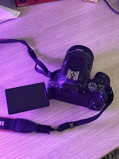 Canon 200D with Canon EF-S 18-55mm f/4-5.6 IS STM lens