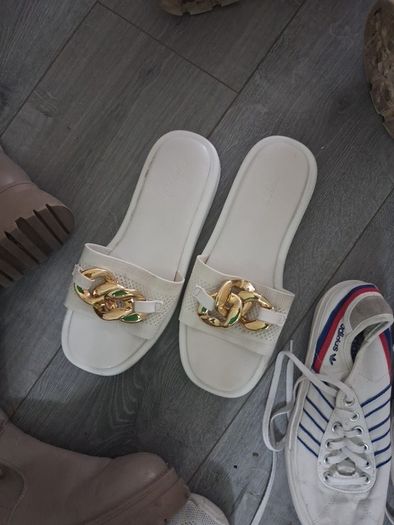 free shoes just need wipe