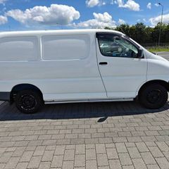 2003 Toyota hiace