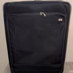 Victorinox Black 81cm Upright Wheeled Exp Large Trip Suitcase/checkin luggage