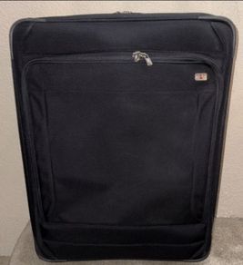 Victorinox Black 81cm Upright Wheeled Exp Large Trip Suitcase/checkin luggage