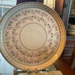 Nicholas Mosse new Lavender round 13 inch in diameter platter . Limited edition for Washington creek USA