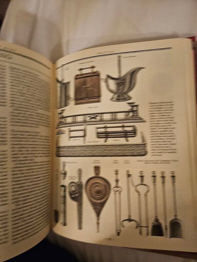 Forgotten Household Crafts. The National Trust Book Of. By Jomn Seymour. Beautiful Illustrated Large Volume Hardbacks With Dustjackets In Good Condition. See Photos For Same.