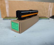 Cie Irish Rail Mk1 Genny Van, Oo Gauge
