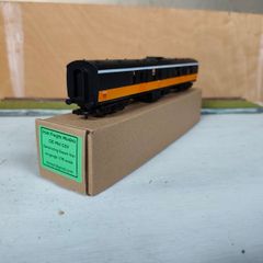 Cie Irish Rail Mk1 Genny Van, Oo Gauge