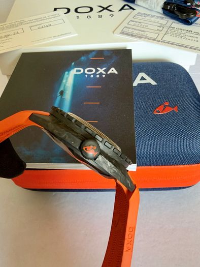 Doxa Sub Carbon 300
