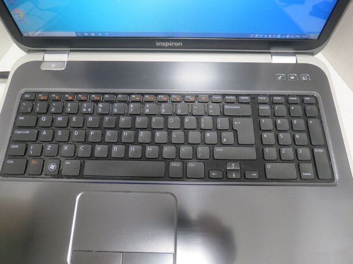 Laptop Dell Inspiron 5720