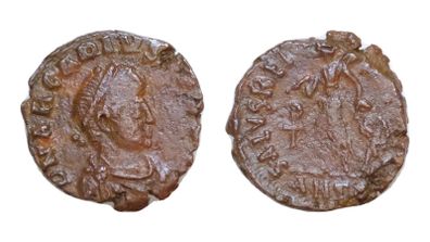 r Arcadius, 383-408 AD. AE 11mm 1g Victory Manus Dei Christogram
