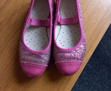 Girls clarks shoes