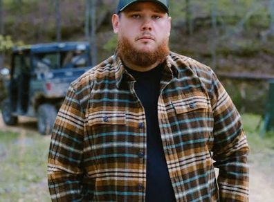 4 Luke Combs tickets Sunday 19th