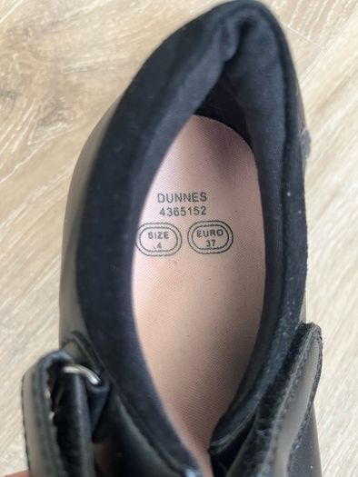 Dunnes school shoes uk4