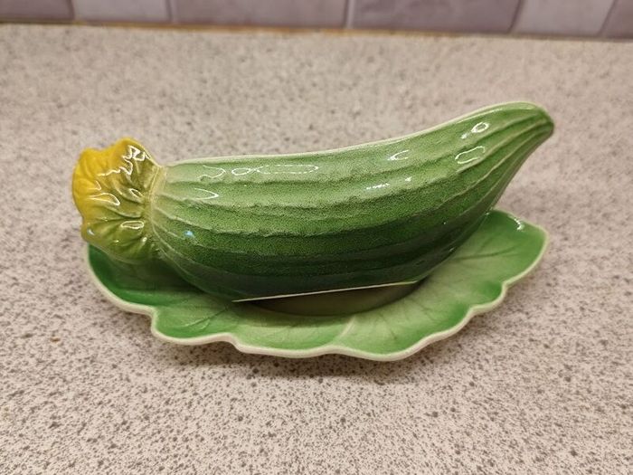 Vintage Royal Winton Green Leaf Gravy Boat and Underplate Pristine Condition