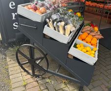 Fruit & vegetable display stand