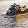 Girls converse size 1.5 Image 2